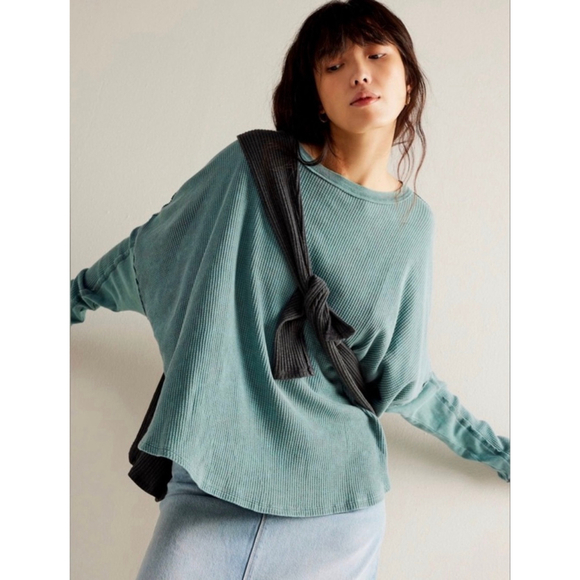 We The Free Tops - We The Free Microphone Drop Thermal NWOT Size Medium Silver Pine